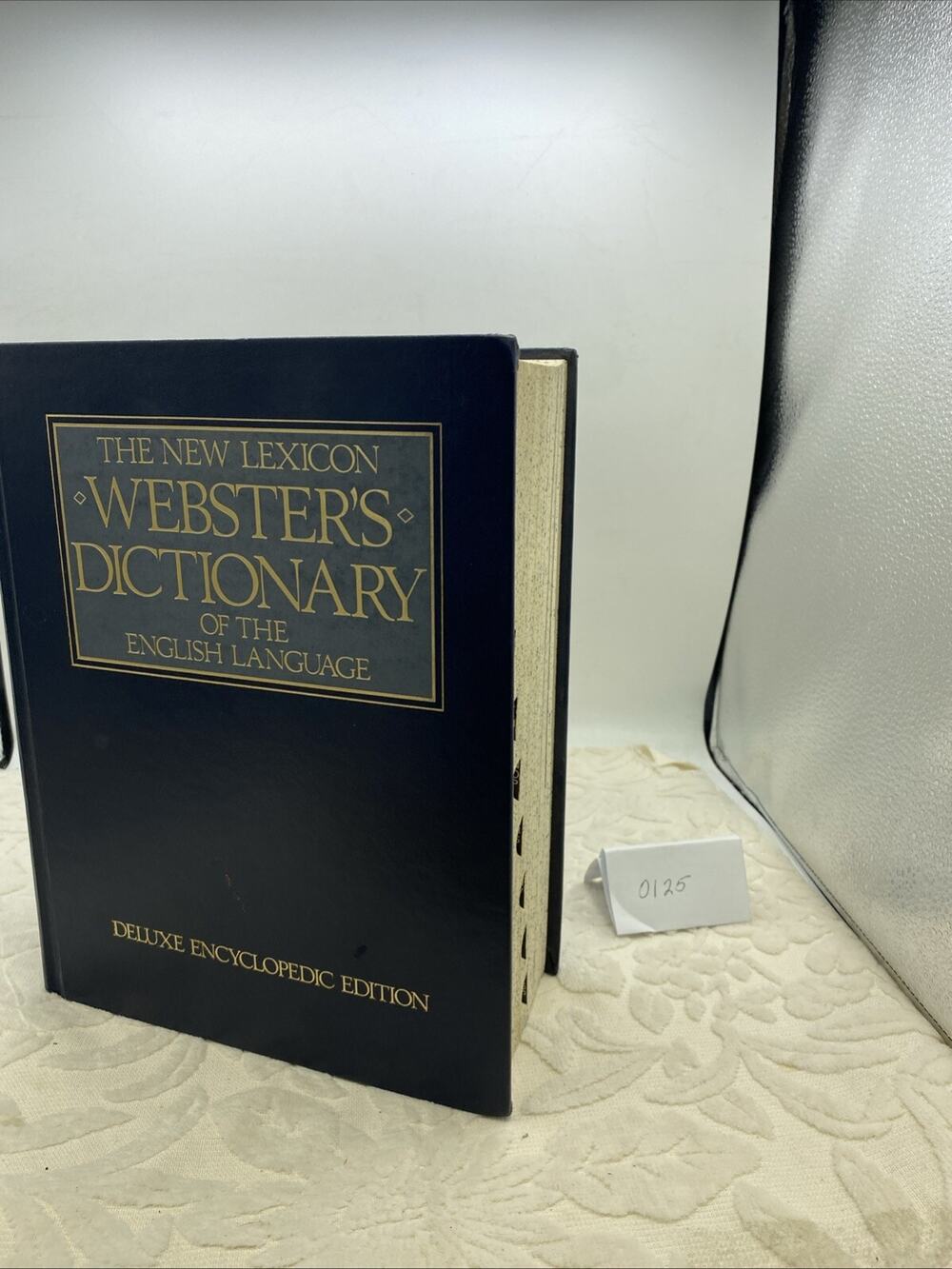 The New Lexicon Webster's Dictionary of the English Language : One Volume...